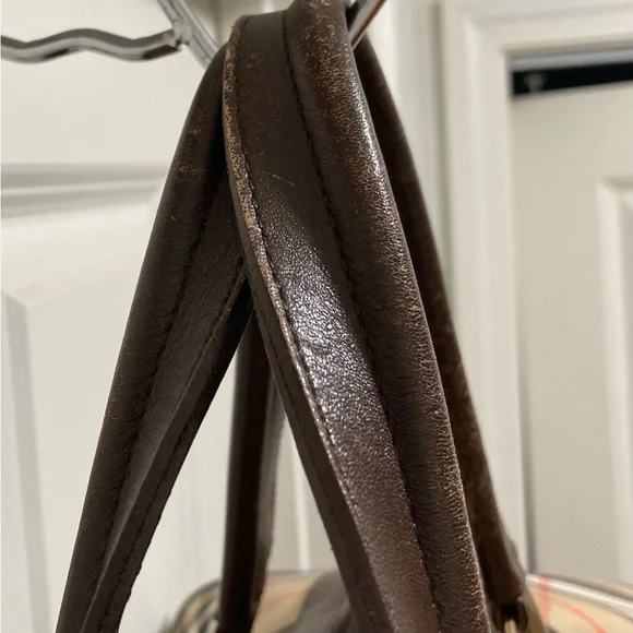 Burberrys Duffle Travel Bag - Picture 11 of 12